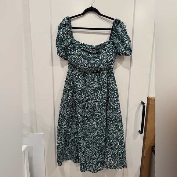 o.p.t Dresses & Skirts - O.p.t Patterned Midi Dress size large